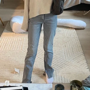 Zara jeans💓 - Superfina midwaist jeans från zara, säljer då de blivit lite stora för mig💓
