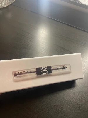 Ögonfrans serum - Oanvända. Finns 5 stycken. Har en själv och den funkar bra. Dem säljs på vissa salonger. Men företaget säljer ej längre ❤️❤️