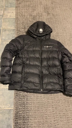 Sail racing jacka  - Den är för stor. Ny pris 4000 pris kan diskuteras vid snabb affär 