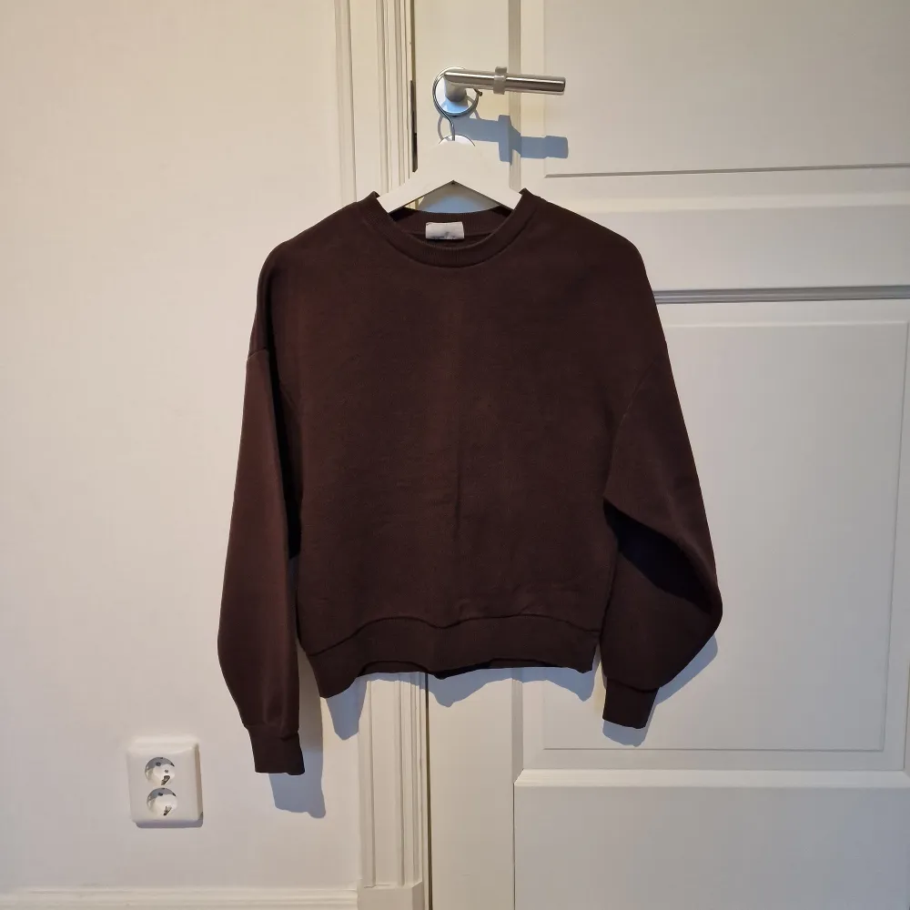 Basic sweater från Gina Tricot i fin höstfärg💕. Tröjor & Koftor.