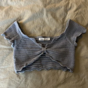 Topp, zara - Fin stickad topp från zara, nästan aldrig använd🩷