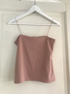 Linne - Fin beige/rosa linne/topp i bra skick. 