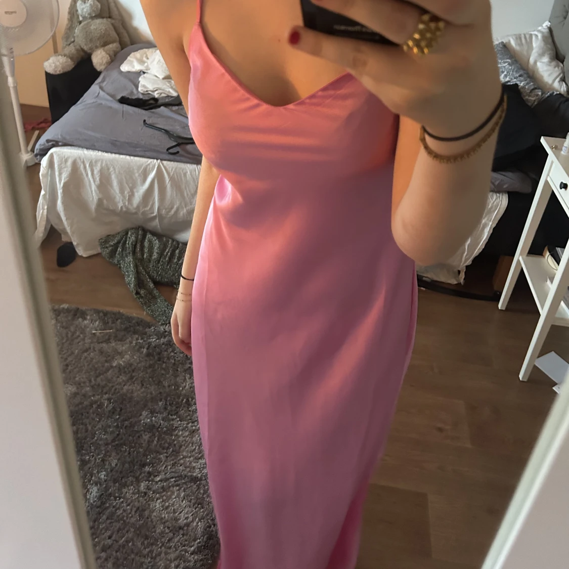 Rosa satin klänning  - 90