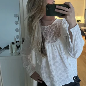 Zara blus  - Vit blus från zara