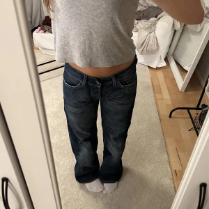 Lowrisw Jeans - Supersnygga lowrise jeans i fint skick som tyvärr är för stora för mig, skulle säga att dom är lite baggy i modellen 😁
