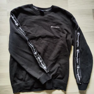 Champion sweatshirt  - Champion sweatshirt i storlek Large, unisex. 