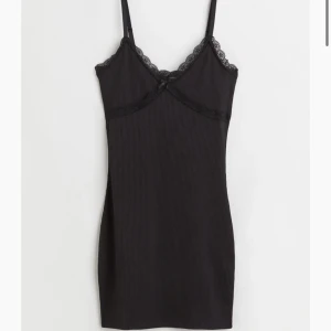 Klänning  - Skriv för fler bilder💕