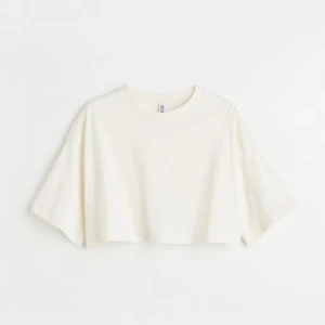 Byter! - Har denna från diveded i l! Söker mot en grå eller svart, storlek spelar ingen roll❤️❤️helt ny