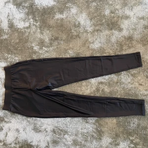 Svarta skinnleggins - Oanvända. Bra skick.
