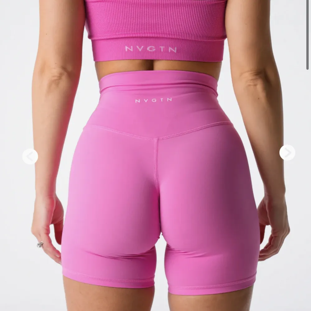 Säljer mina rosa Nvgtn shorts i storlek XS. Fint skick🩷 Intresserad av att byta mot andra Nvgtn shorts eller byxor i storlek S! Alphalete och  lazuli är också intressant 🩷🥰SLUTSÅLDA PÅ HEMSIDAN. Shorts.