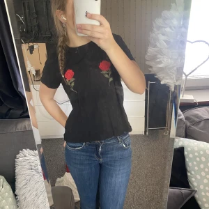 Cool t-shirt - Cool t-shirt från nakd i storlek XS 90kr+frakt 