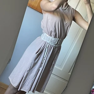 Klänning - Fin overzise klänning från lager 157 med fickor!