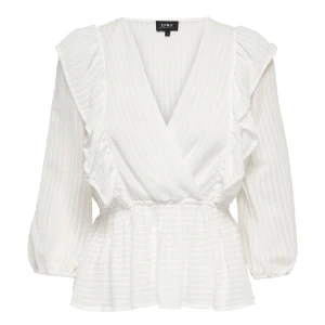 Vit Vero Moda blus - Säljer nu denna extremt söta topp från Vero moda. Passar till både vardags och fest!! Nyskick🤍🤍