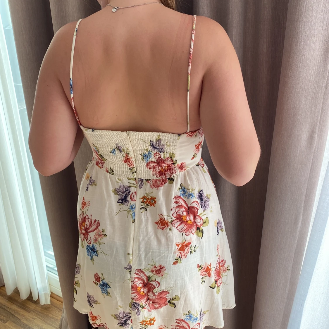 Blommig klänning  - 91