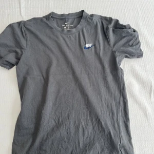 Nike t-shirt  - Nike t-shirt