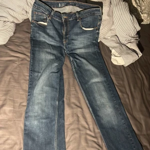 Denim jeans  - Denim jeans i nyskick aldrig använda, Low waist jeans, pris går att diskutera