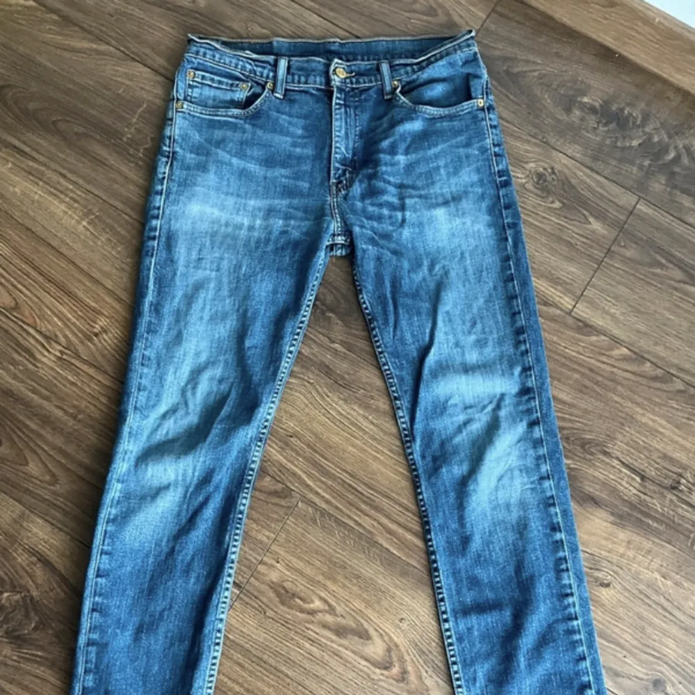 Levis jeans. Storlek 40/ L. Jeans & Byxor.