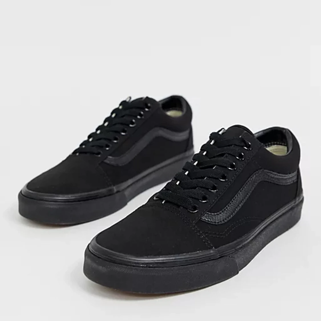 Svarta vans skor