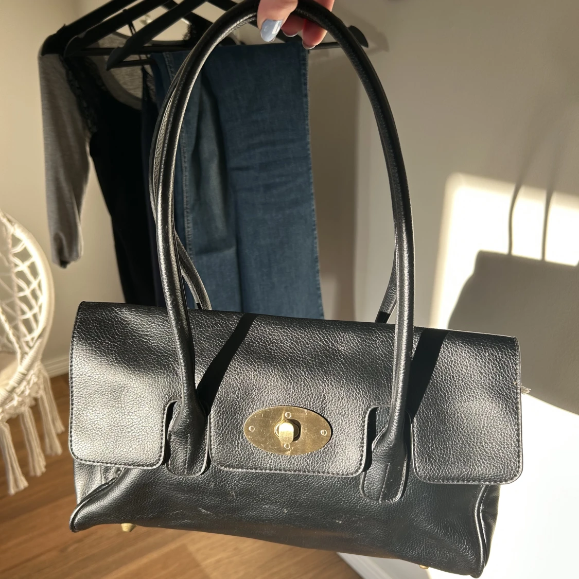 Svart handväska  - 91