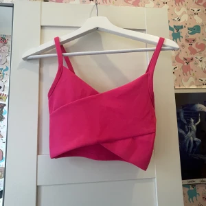 Croptop - Neonrosa croptop 
