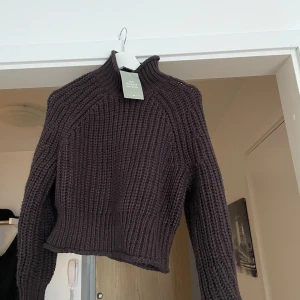 Tröja från Gina - En fin stickad tröja från Gina  . Stolek S. Oanvänd.