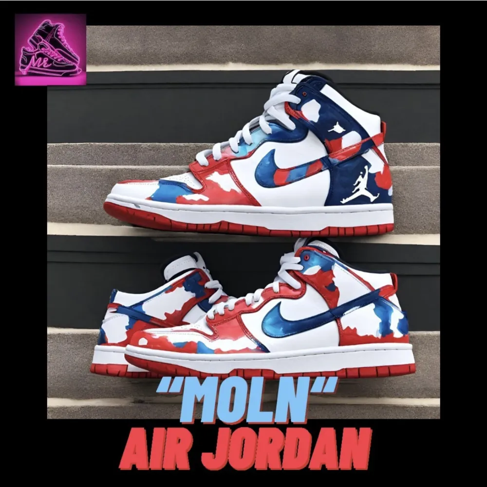 Vi har fyllt upp lagret med ett par nya Jordans ”Moln”. Finns i 42🎨🖌️ Vi finns på alla plattformar, skicka DM vid intresse. Målar även andra skor efter beställning✅🚛 Spårbar PostNord eller Instabox leverans. Skor.