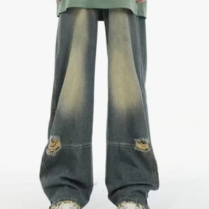 baggy blåa jeans - använda några få gånger, de är förstora på mig :/