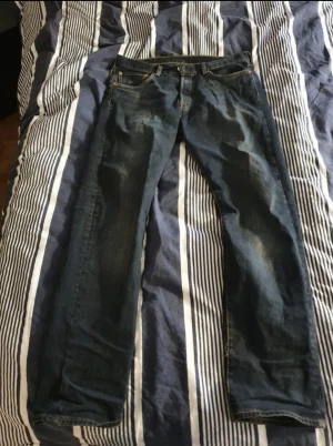 Levis 501 - Säljer levis 501  Använda men helt okej skick  