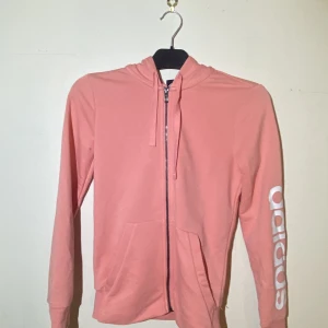 Adidas tröja  - Fint skick 