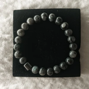 Pärl armband  - Ett riktigt fin pärlarmban som passar till det mesta