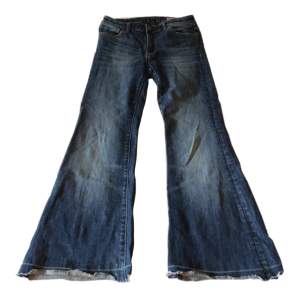 Bootcut Crocker jeans! ”Pow Flare”!