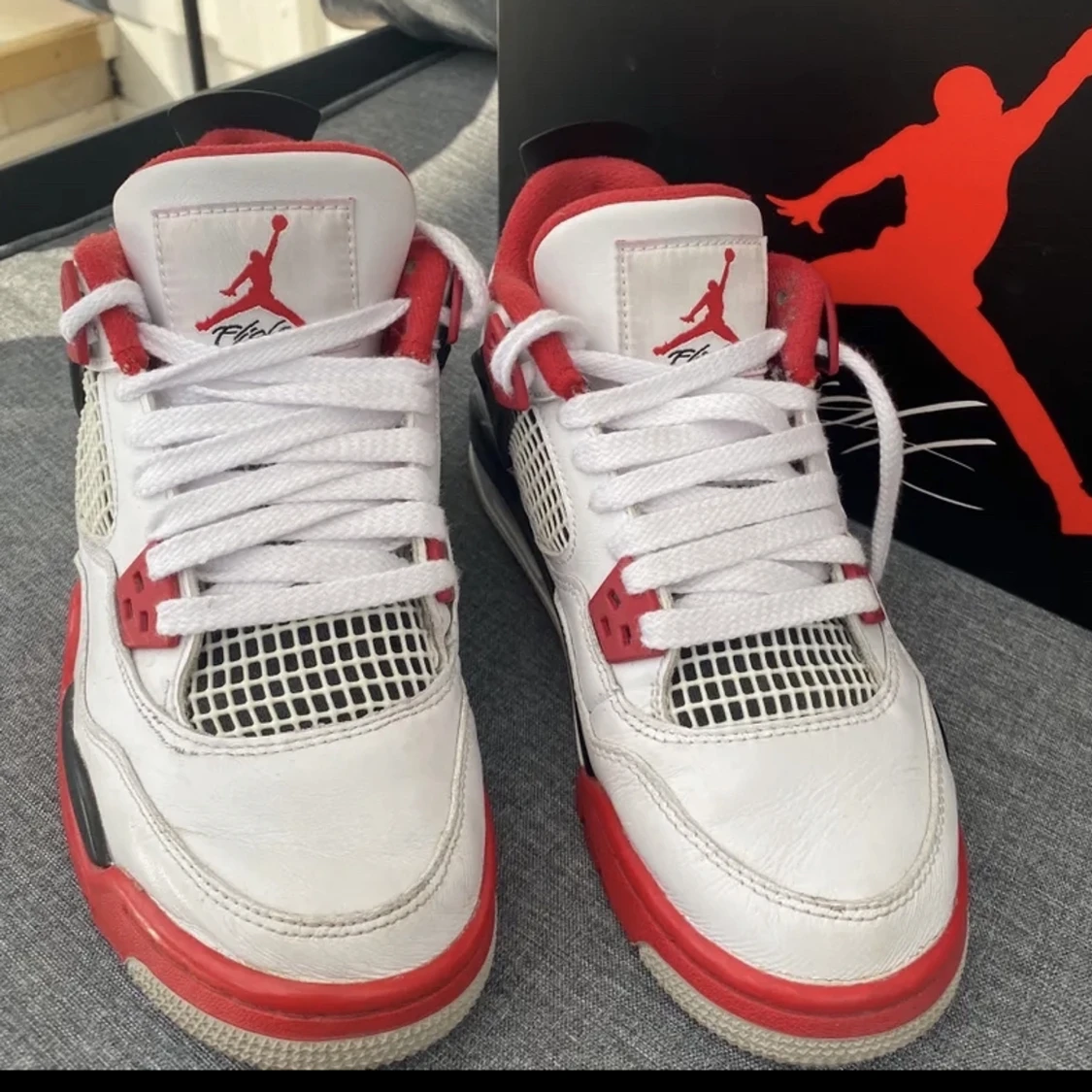 Jordan 4 fire red - 91