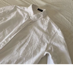 Vit sommar shorta - Snygg sommar shorta som är för stor för mig 