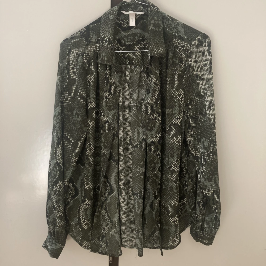 Tunn skjorta i mesh - 90