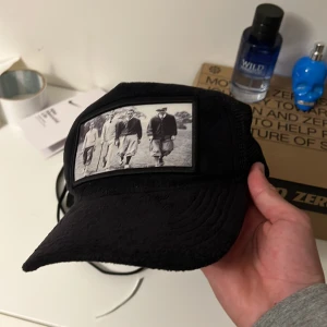 Emilio pendenza keps - säljer för jag inte använder den längre. den är i nyskick nypris: 550