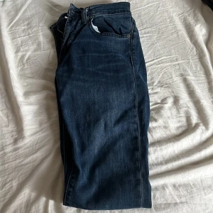 Levis jeans - Tja! Säljer dessa Levis jeans som är köpta från plick. Dem var tyvärr för små för mig.