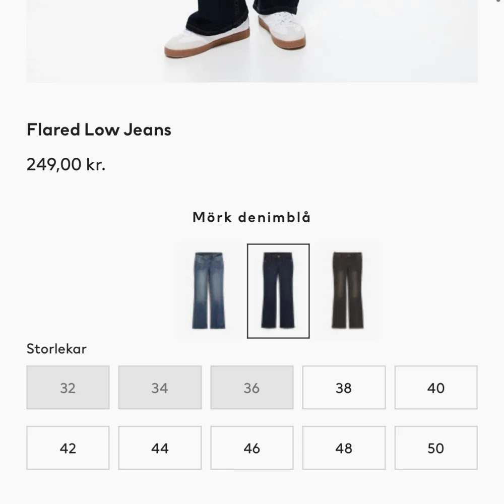 Nya fina low waist jenas från hm. Helt slutsålda på hemsidan. Endast använda en gång, då de var för stora. Hör av er vid frågor!💓. Jeans & Byxor.