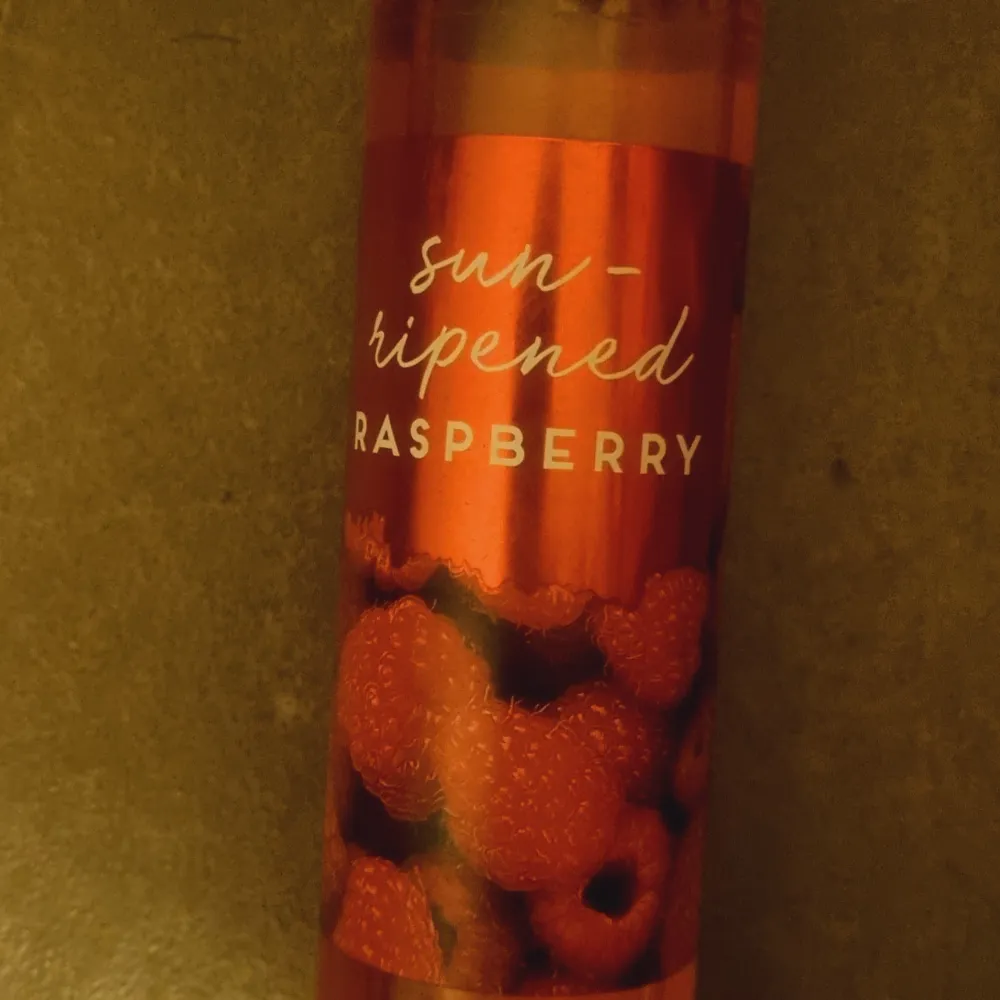 I doften Sunripened raspberries. Ny, oanvänd . Övrigt.