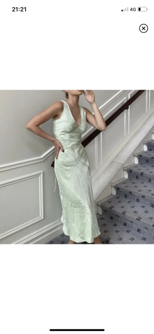 Vintageklänning - Satinklänning från danska märket Its May. Superbra skick. 