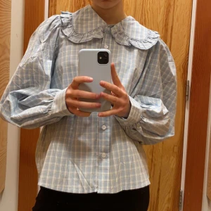 Levis skjorta - Skjorta från Levis med ballongärmar 