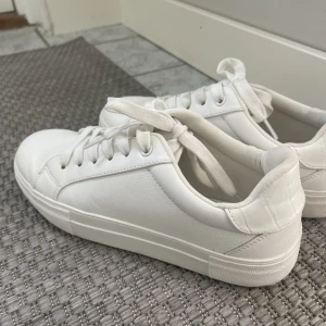 Sneakers  - Fina skor från zalando. Använda en gång! 