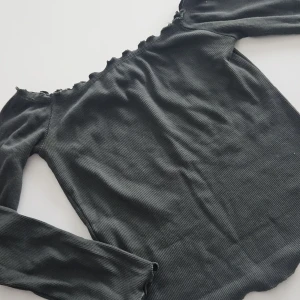 Off shoulder topp storlek S - Storlek S