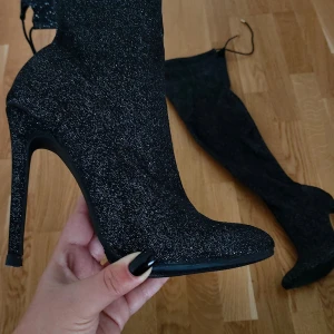 Stiletto Heeled High-Tight Boots 🖤 BLACK 37 🖤 - Point Toe Stiletto Heeled High-Tight Glittrr Boots 🖤  NEW NEW NEW  BLACK 37