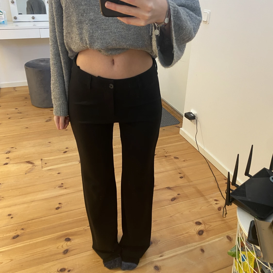 lågmidjade kostymbyxor