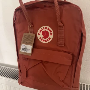 Fjällräven väska - Helt ny väska från Fjällräven passar till allt och är oanvänd. Nypris 1200kr