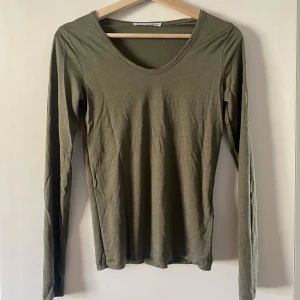 Långärmad tröja  - Nyskick 