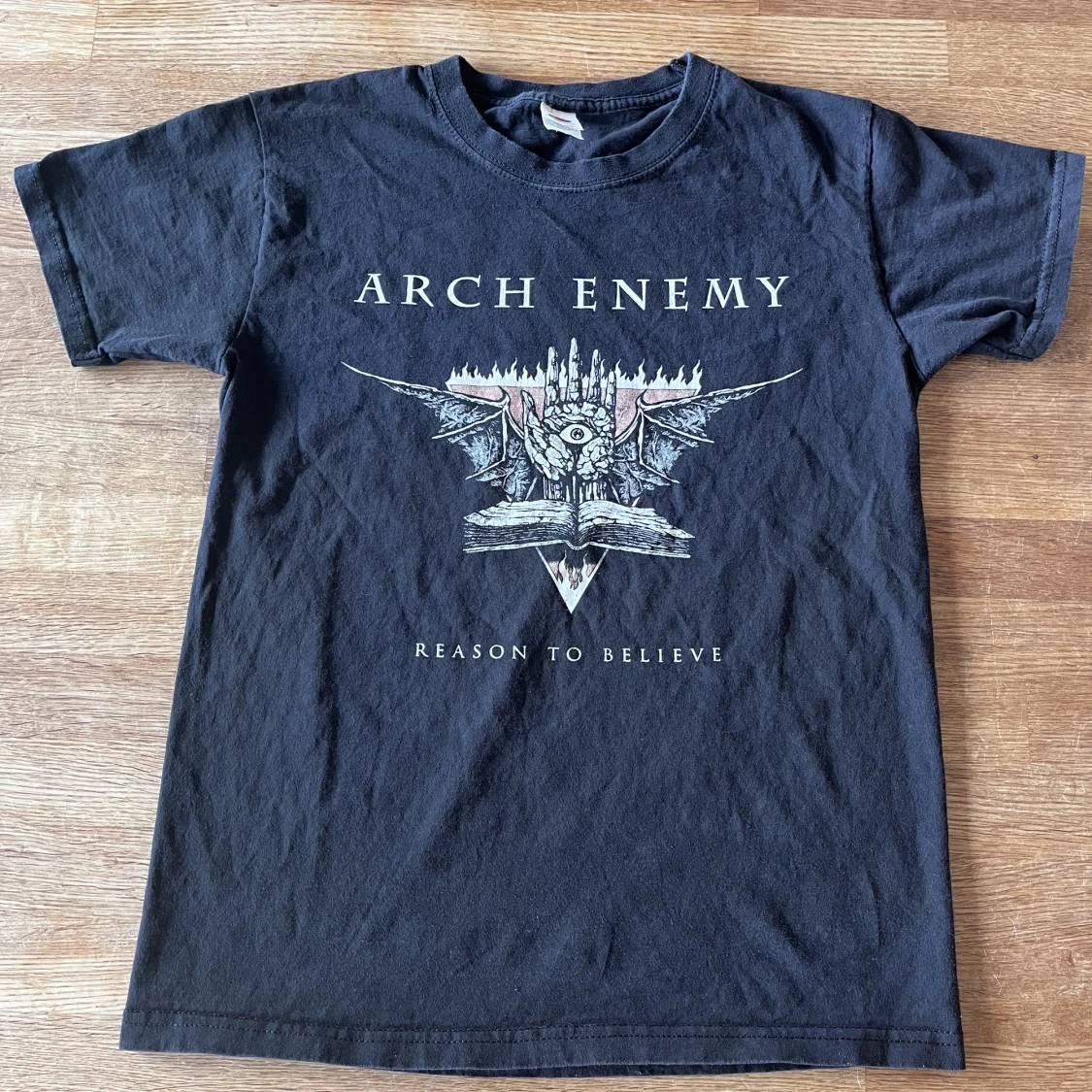 Arch Enemy band t-shirt