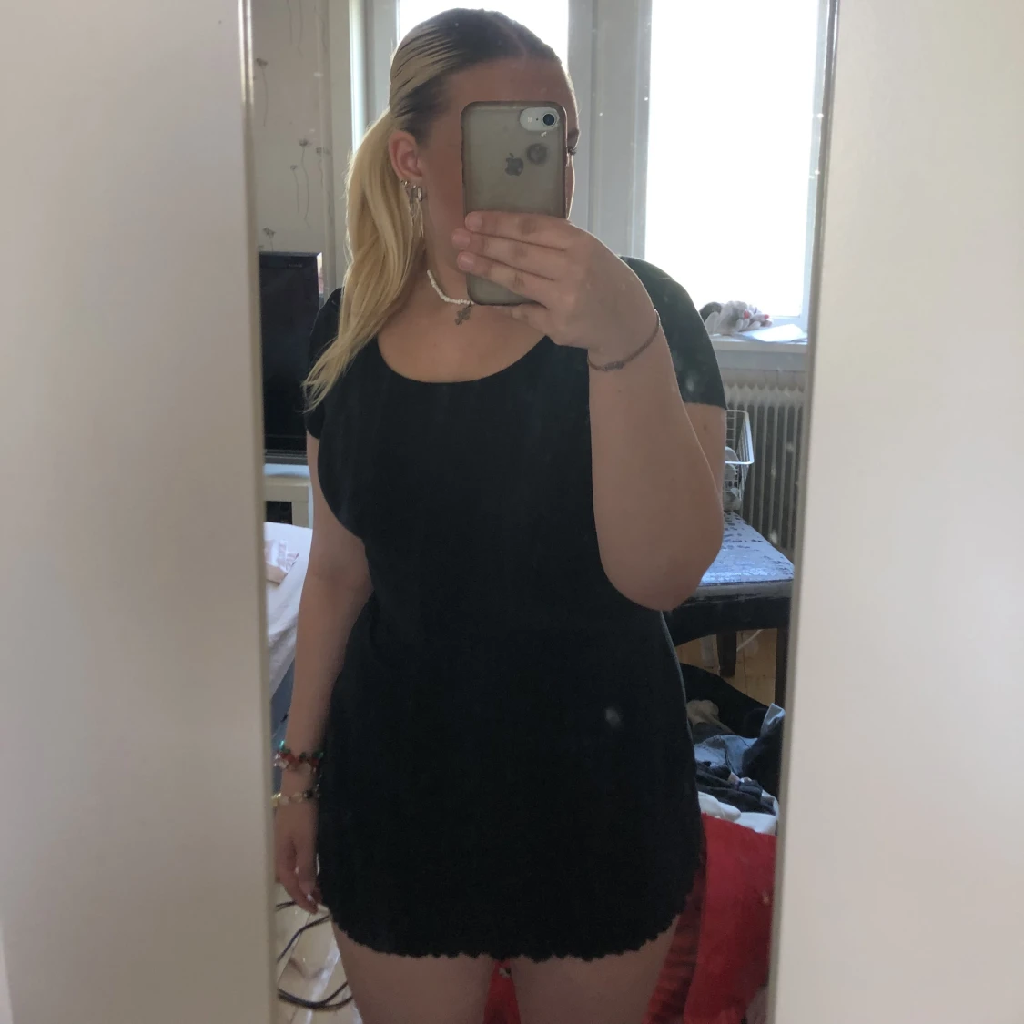 Svart kort klänning 