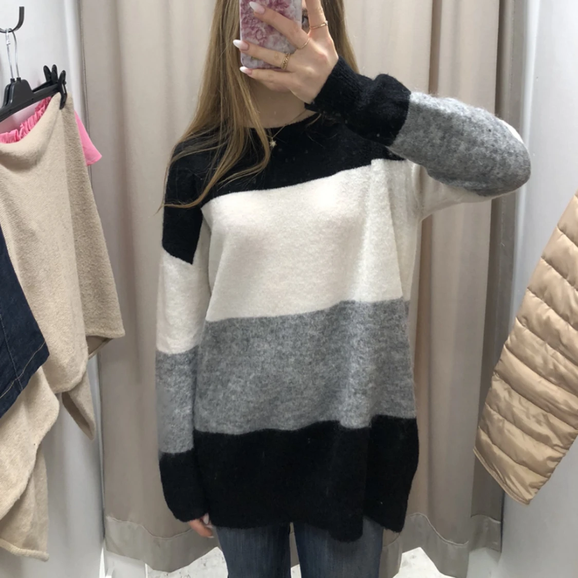 Nelli Pullover