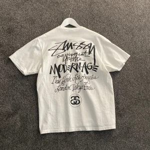 Stussy tee - Stussy tee storlek M, väldigt bra skick köpare står för frakt